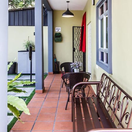 Explore 5Br Gardenhouse Retreats Butterworth Zewnętrze zdjęcie